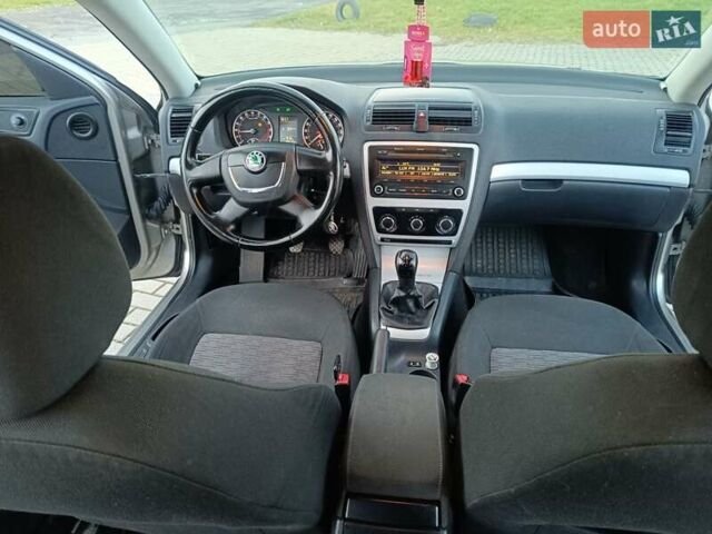 Серый Шкода Октавия, объемом двигателя 1.9 л и пробегом 290 тыс. км за 7000 $, фото 30 на Automoto.ua