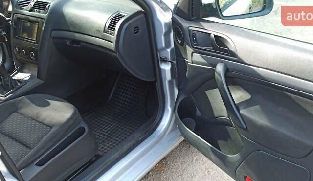 Шкода Октавія 2010 у Богородчанах на Automoto.ua Сірий Шкода Октавія, об'ємом двигуна 1.6 л та пробігом 354 тис. км за 4400 $, фото 17 на Automoto.ua