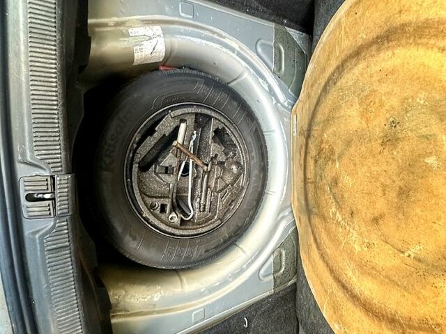 Серый Шкода Октавия, объемом двигателя 1.8 л и пробегом 221 тыс. км за 7500 $, фото 5 на Automoto.ua