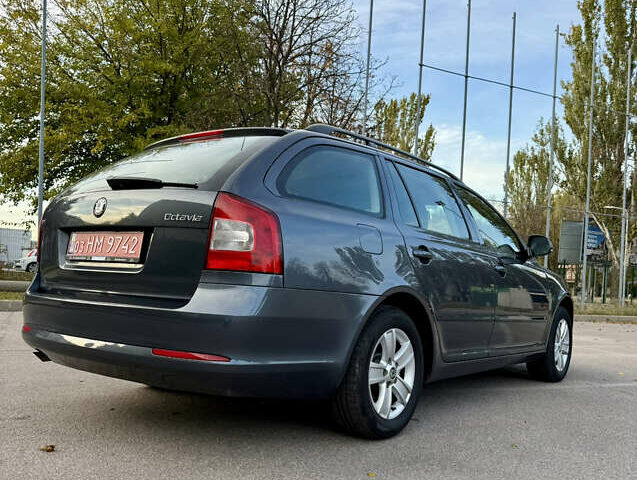 Серый Шкода Октавия, объемом двигателя 1.6 л и пробегом 210 тыс. км за 8999 $, фото 5 на Automoto.ua