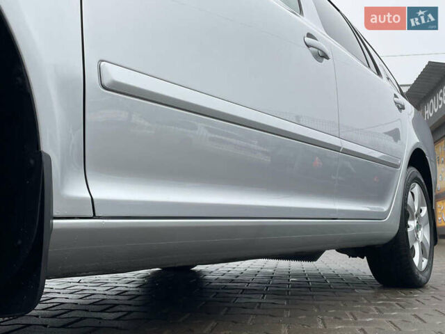 Серый Шкода Октавия, объемом двигателя 1.6 л и пробегом 229 тыс. км за 8999 $, фото 92 на Automoto.ua