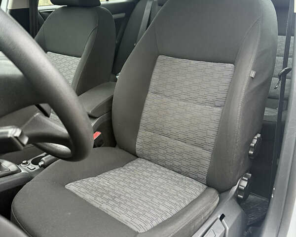 Сірий Шкода Октавія, об'ємом двигуна 1.6 л та пробігом 183 тис. км за 7500 $, фото 23 на Automoto.ua