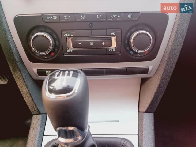 Серый Шкода Октавия, объемом двигателя 1.6 л и пробегом 227 тыс. км за 7550 $, фото 20 на Automoto.ua