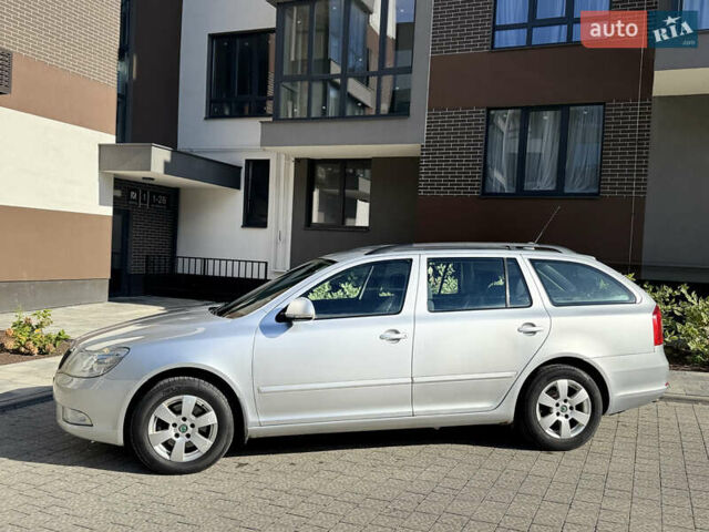 Шкода Октавія 2010 у Львові на Automoto.ua Сірий Шкода Октавія, об'ємом двигуна 2 л та пробігом 282 тис. км за 7550 $, фото 2 на Automoto.ua