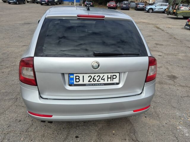 Шкода Октавия 2010 в Полтаве на Automoto.ua Серый Шкода Октавия, объемом двигателя 1.8 л и пробегом 230 тыс. км за 6500 $, фото 3 на Automoto.ua