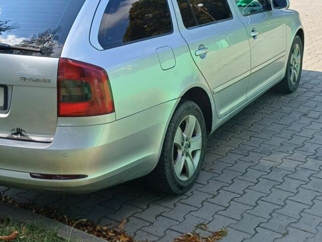 Сірий Шкода Октавія, об'ємом двигуна 2 л та пробігом 254 тис. км за 6600 $, фото 2 на Automoto.ua