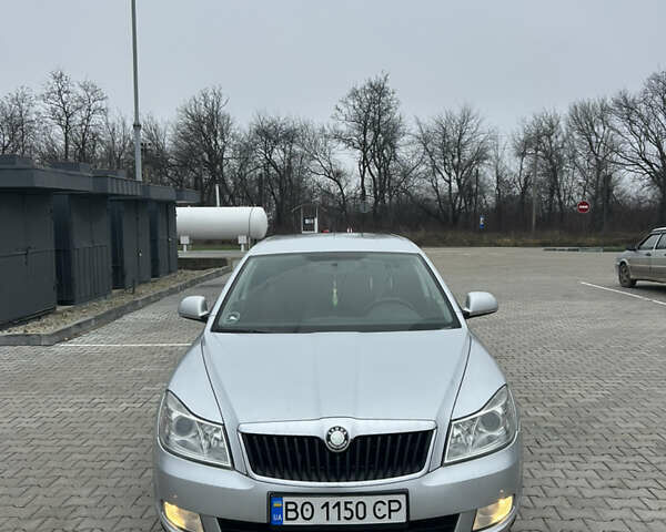 Серый Шкода Октавия, объемом двигателя 1.6 л и пробегом 295 тыс. км за 6800 $, фото 2 на Automoto.ua