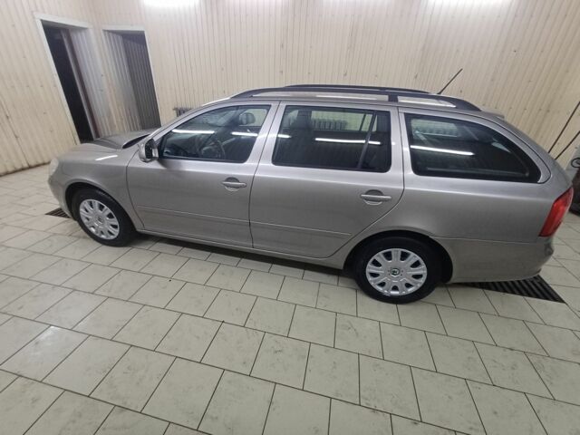 Сірий Шкода Октавія, об'ємом двигуна 0 л та пробігом 197 тис. км за 7750 $, фото 6 на Automoto.ua