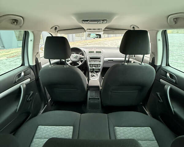 Серый Шкода Октавия, объемом двигателя 1.6 л и пробегом 183 тыс. км за 7400 $, фото 18 на Automoto.ua