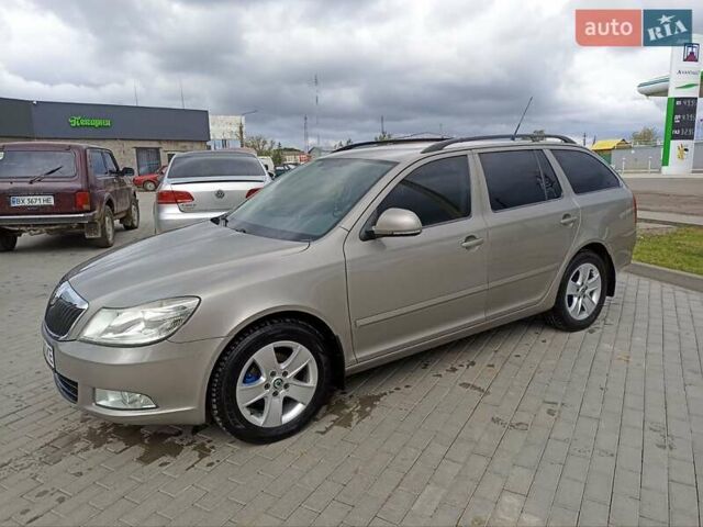 Серый Шкода Октавия, объемом двигателя 1.6 л и пробегом 312 тыс. км за 7900 $, фото 1 на Automoto.ua