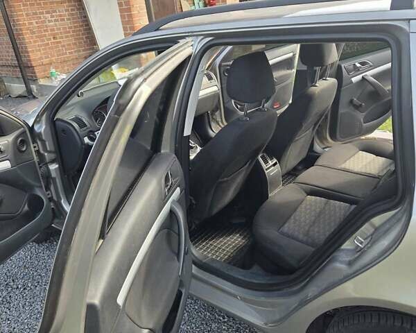 Серый Шкода Октавия, объемом двигателя 1.2 л и пробегом 294 тыс. км за 6500 $, фото 7 на Automoto.ua