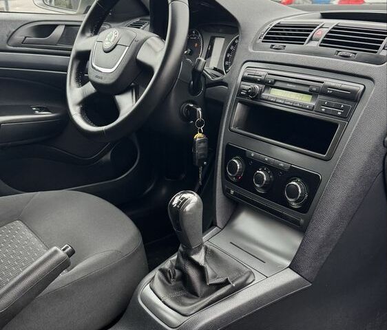 Серый Шкода Октавия, объемом двигателя 1.4 л и пробегом 174 тыс. км за 7500 $, фото 18 на Automoto.ua