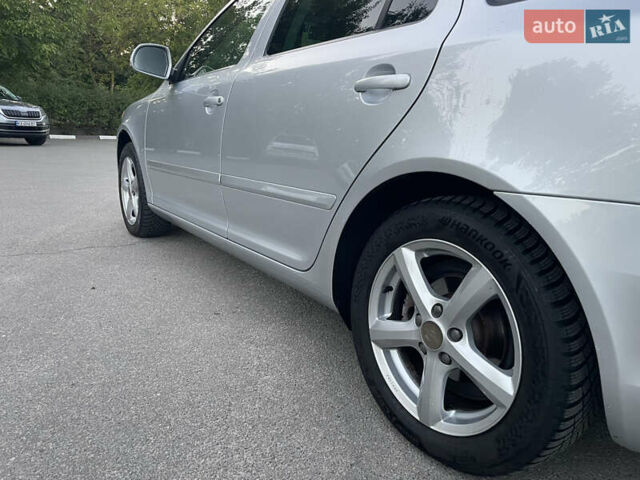 Серый Шкода Октавия, объемом двигателя 1.6 л и пробегом 167 тыс. км за 9500 $, фото 5 на Automoto.ua