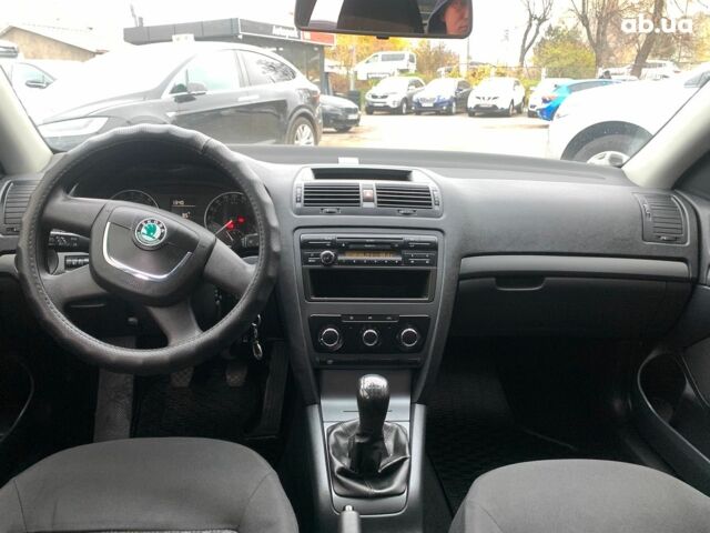 Сірий Шкода Октавія, об'ємом двигуна 1.6 л та пробігом 307 тис. км за 7190 $, фото 20 на Automoto.ua