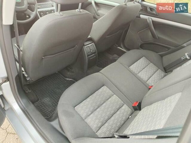 Сірий Шкода Октавія, об'ємом двигуна 1.8 л та пробігом 204 тис. км за 8000 $, фото 29 на Automoto.ua