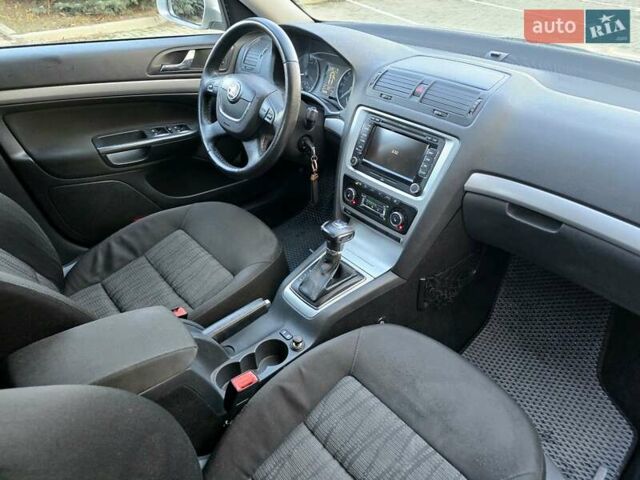 Серый Шкода Октавия, объемом двигателя 1.8 л и пробегом 226 тыс. км за 6400 $, фото 27 на Automoto.ua