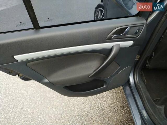 Сірий Шкода Октавія, об'ємом двигуна 1.99 л та пробігом 299 тис. км за 8600 $, фото 18 на Automoto.ua