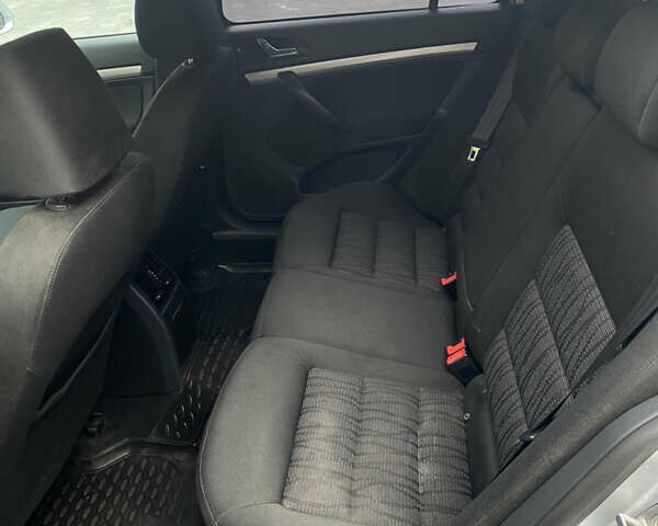 Серый Шкода Октавия, объемом двигателя 2 л и пробегом 259 тыс. км за 7200 $, фото 15 на Automoto.ua