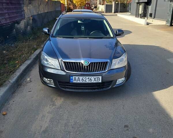 Серый Шкода Октавия, объемом двигателя 1.6 л и пробегом 221 тыс. км за 6500 $, фото 1 на Automoto.ua