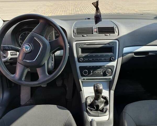 Сірий Шкода Октавія, об'ємом двигуна 1.4 л та пробігом 210 тис. км за 7400 $, фото 8 на Automoto.ua