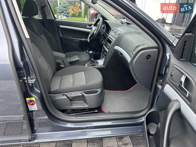 Серый Шкода Октавия, объемом двигателя 1.2 л и пробегом 209 тыс. км за 6777 $, фото 24 на Automoto.ua