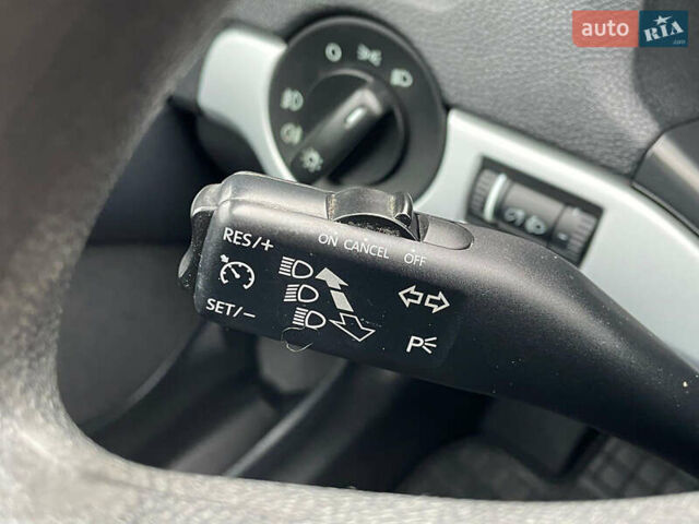 Сірий Шкода Октавія, об'ємом двигуна 1.6 л та пробігом 229 тис. км за 8999 $, фото 192 на Automoto.ua