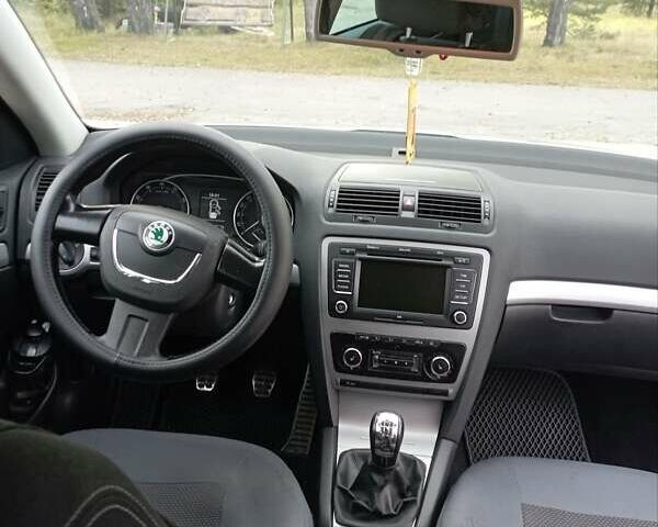 Сірий Шкода Октавія, об'ємом двигуна 1.2 л та пробігом 170 тис. км за 7000 $, фото 5 на Automoto.ua