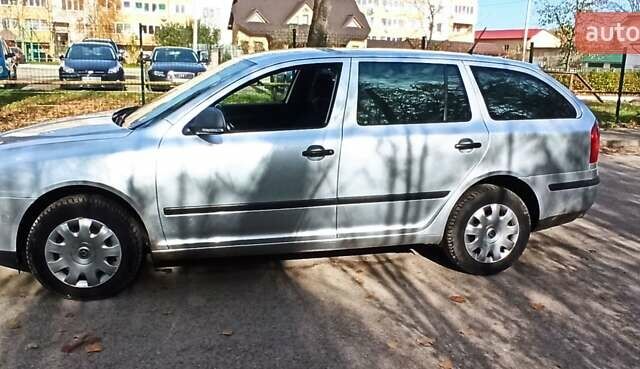 Шкода Октавія 2010 у Богородчанах на Automoto.ua Сірий Шкода Октавія, об'ємом двигуна 1.6 л та пробігом 354 тис. км за 4400 $, фото 23 на Automoto.ua