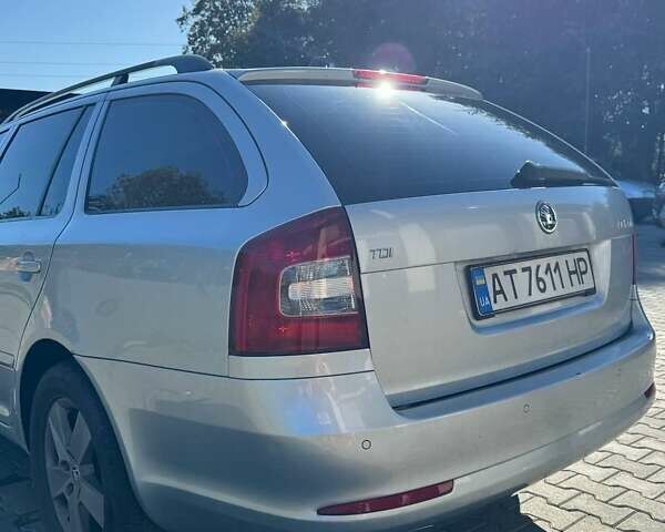 Серый Шкода Октавия, объемом двигателя 1.6 л и пробегом 267 тыс. км за 8500 $, фото 7 на Automoto.ua
