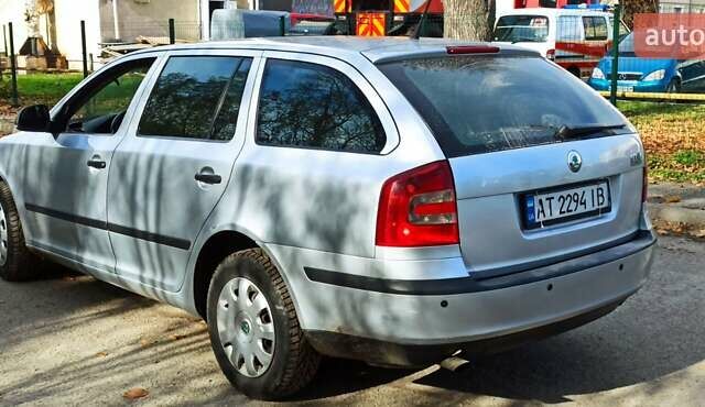 Шкода Октавія 2010 у Богородчанах на Automoto.ua Сірий Шкода Октавія, об'ємом двигуна 1.6 л та пробігом 354 тис. км за 4400 $, фото 9 на Automoto.ua