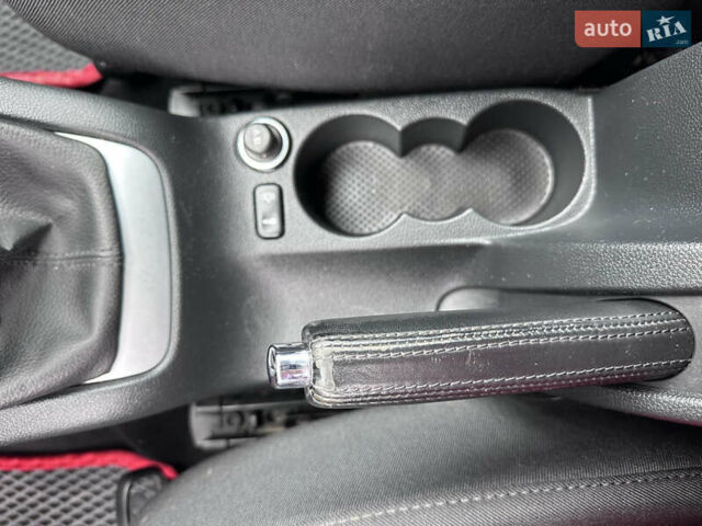 Серый Шкода Октавия, объемом двигателя 1.2 л и пробегом 209 тыс. км за 6777 $, фото 30 на Automoto.ua