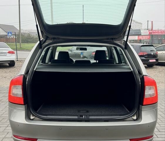 Серый Шкода Октавия, объемом двигателя 1.4 л и пробегом 174 тыс. км за 7500 $, фото 5 на Automoto.ua