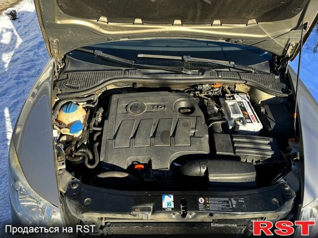 Серый Шкода Октавия, объемом двигателя 16 л и пробегом 258 тыс. км за 8000 $, фото 11 на Automoto.ua