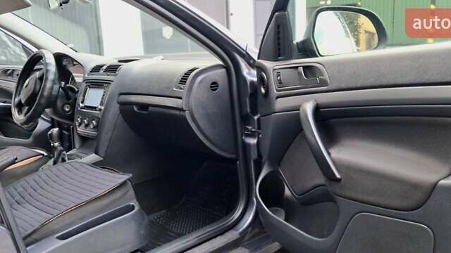 Серый Шкода Октавия, объемом двигателя 1.4 л и пробегом 201 тыс. км за 7500 $, фото 8 на Automoto.ua