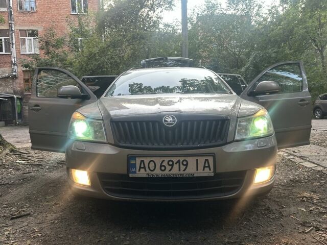 Серый Шкода Октавия, объемом двигателя 1.8 л и пробегом 221 тыс. км за 7500 $, фото 12 на Automoto.ua