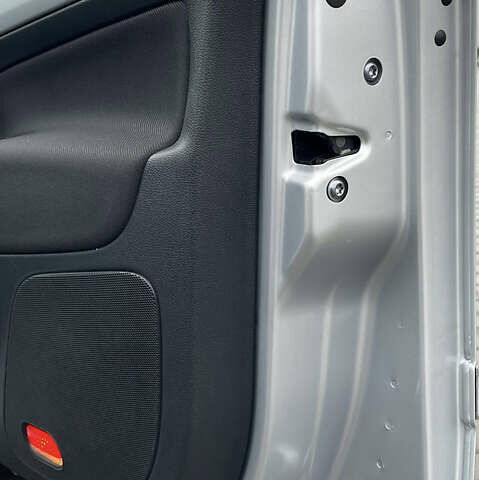 Серый Шкода Октавия, объемом двигателя 1.6 л и пробегом 226 тыс. км за 8999 $, фото 31 на Automoto.ua