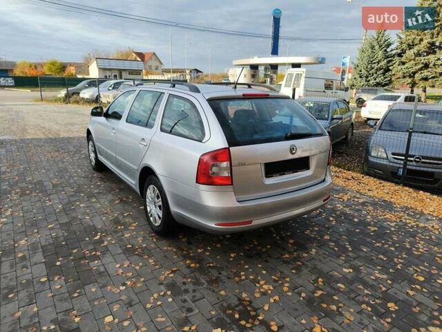 Серый Шкода Октавия, объемом двигателя 1.8 л и пробегом 204 тыс. км за 7800 $, фото 1 на Automoto.ua