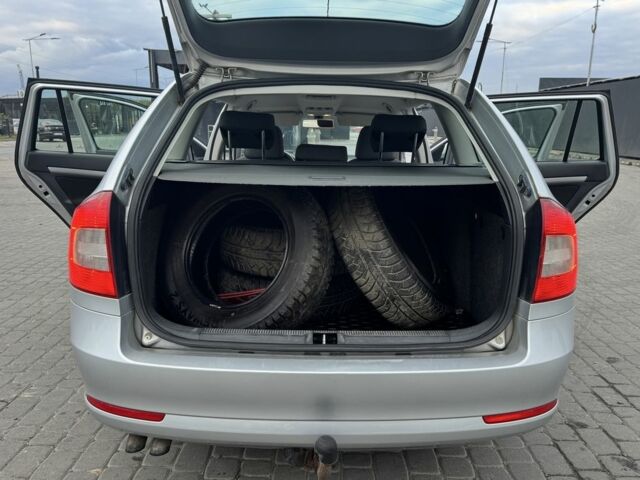 Сірий Шкода Октавія, об'ємом двигуна 2 л та пробігом 282 тис. км за 7990 $, фото 10 на Automoto.ua