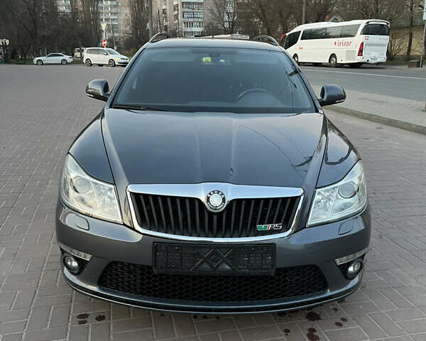 Серый Шкода Октавия, объемом двигателя 2 л и пробегом 206 тыс. км за 9600 $, фото 1 на Automoto.ua