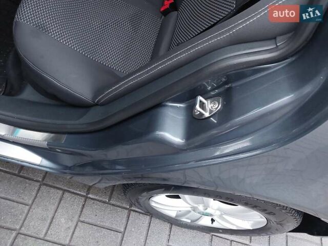 Серый Шкода Октавия, объемом двигателя 1.6 л и пробегом 372 тыс. км за 7300 $, фото 6 на Automoto.ua