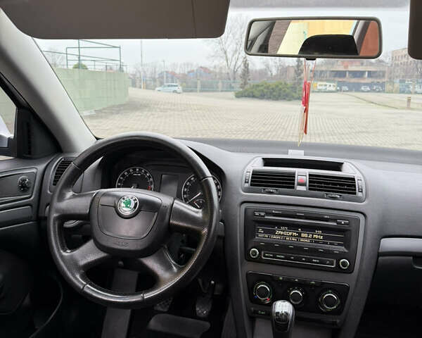 Серый Шкода Октавия, объемом двигателя 1.6 л и пробегом 292 тыс. км за 7199 $, фото 13 на Automoto.ua