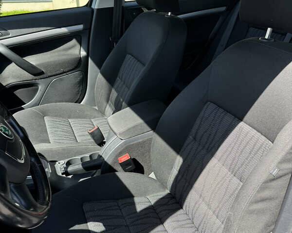 Сірий Шкода Октавія, об'ємом двигуна 1.39 л та пробігом 216 тис. км за 6400 $, фото 15 на Automoto.ua