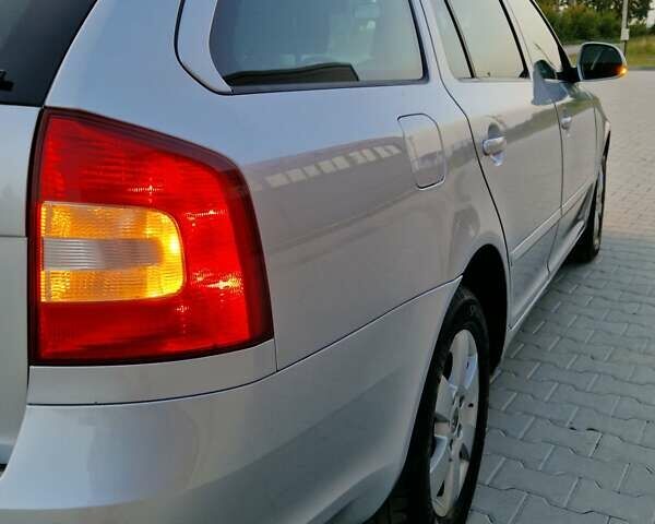 Серый Шкода Октавия, объемом двигателя 1.6 л и пробегом 229 тыс. км за 8300 $, фото 8 на Automoto.ua
