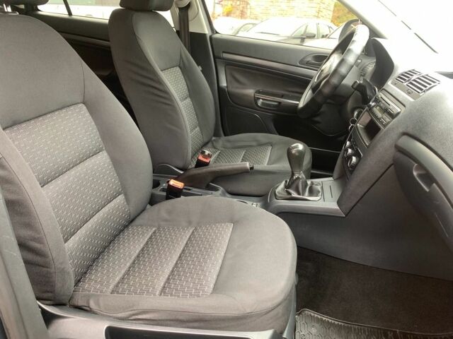 Сірий Шкода Октавія, об'ємом двигуна 1.6 л та пробігом 307 тис. км за 7190 $, фото 17 на Automoto.ua