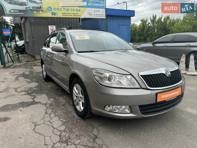 Серый Шкода Октавия, объемом двигателя 1.6 л и пробегом 247 тыс. км за 9900 $, фото 46 на Automoto.ua