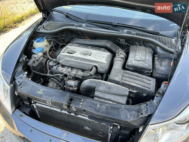 Серый Шкода Октавия, объемом двигателя 1.8 л и пробегом 221 тыс. км за 6900 $, фото 96 на Automoto.ua