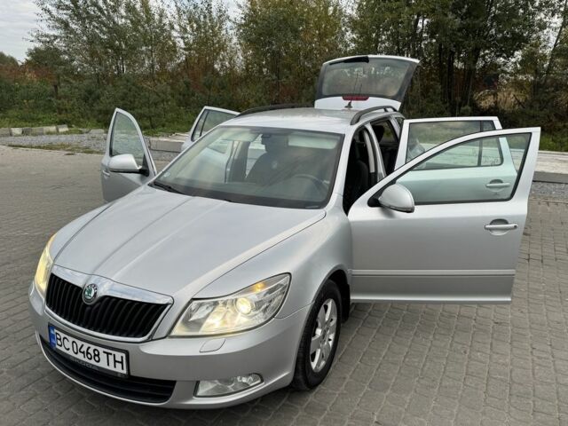 Сірий Шкода Октавія, об'ємом двигуна 2 л та пробігом 282 тис. км за 7990 $, фото 16 на Automoto.ua