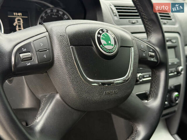 Сірий Шкода Октавія, об'ємом двигуна 1.39 л та пробігом 280 тис. км за 6300 $, фото 23 на Automoto.ua