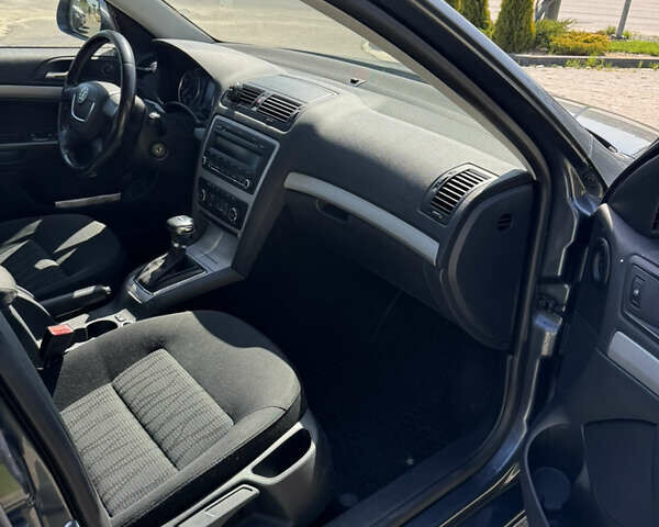 Сірий Шкода Октавія, об'ємом двигуна 1.39 л та пробігом 216 тис. км за 6400 $, фото 19 на Automoto.ua