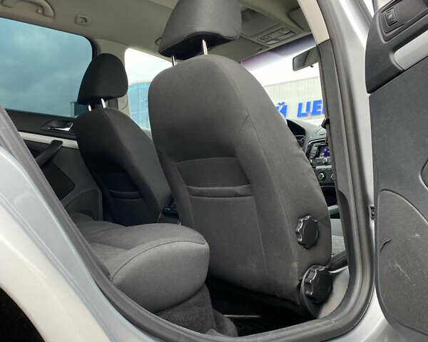 Серый Шкода Октавия, объемом двигателя 2 л и пробегом 273 тыс. км за 8200 $, фото 67 на Automoto.ua